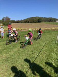 Start der U7 - die Mädels voraus